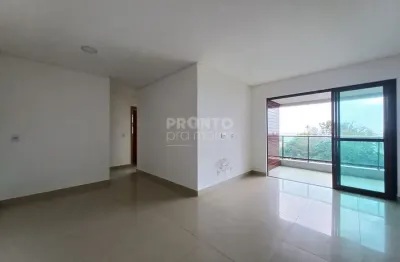 Apartamento com excelente localização em candeias com vista para o mar