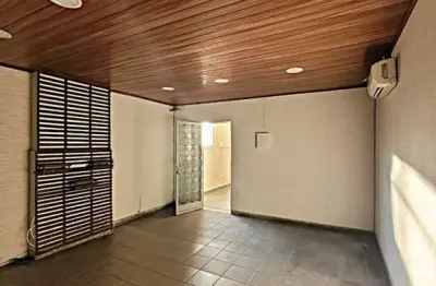 Sala comercial com 3 salas para alugar na Rua Barcelos Domingos, 174, Campo Grande, Rio de Janeiro