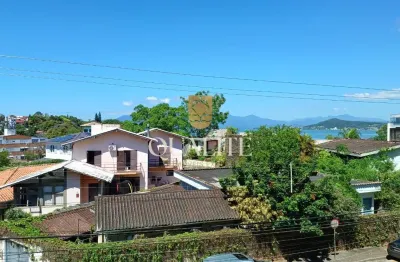 Apartamento área privativa de 72,76m², com 2 dormitórios, 1 suíte, vaga de garagem coberta. r$ 590.000,00. bairro bom abrigo, florianópolis.