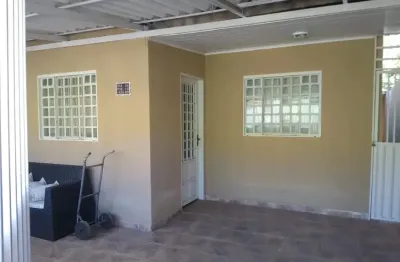 Casa térrea pronta para morar, localizada no bairro do jaguaré, próxima a comércios, escolas e com fácil acesso às principais vias da região.