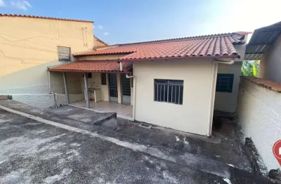 Casa com 2 dormitórios para alugar, 70 m² por r$ 1.425,14/mês - jota - brumadinho/mg
