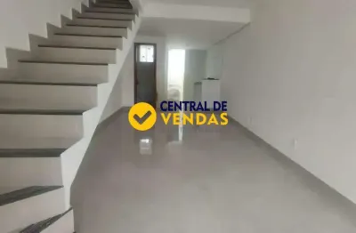 Casa com 2 quartos à venda na Rua Osasco, 86, Piratininga (Venda Nova), Belo Horizonte por R$ 369.000