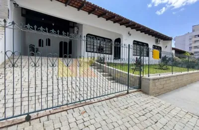 Casa com 3 quartos à venda na rua teresópolis, 270, itoupava seca, blumenau, 179 m2 por r$ 1.090.000