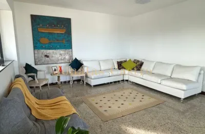 Lindíssimo e bem estruturado apartamento no centro da pituba