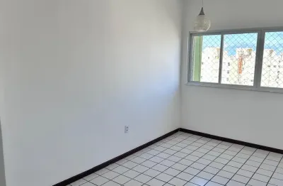 2/4 no corredor da vitória –aluguel r$ 2.500 incluso taxas