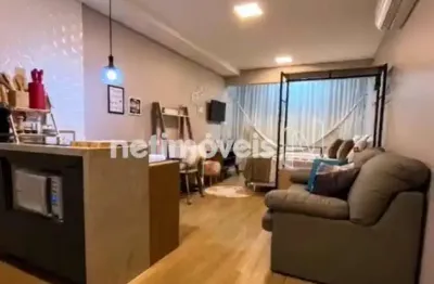 Excelente oportunidade! kitnet com 28 m²; mobiliada na cln 213 - perto do parque olhos d&#39;água.