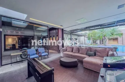 Casa impecável em localização exclusiva, totalmente mobiliada no jardim europa, na rua suécia.