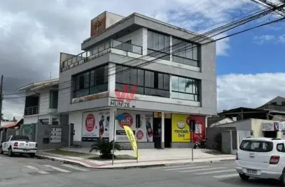 Sala comercial para alugar na Rua Gustavo Bernedt, Cordeiros, Itajaí