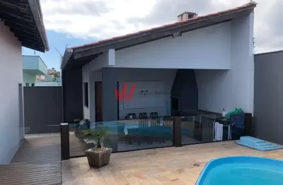 Casa com 3 quartos à venda no São João, Itajaí 