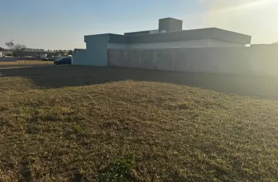 Terreno à venda no Portal do Lago, Engenheiro Coelho 