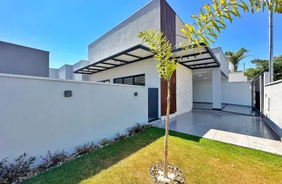 Casa térrea à venda no residencial santana com 4 quartos (2 suítes)