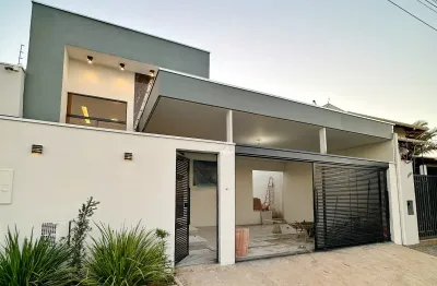 Casa novinha à venda no dona odete – 3 quartos, suíte e quintal amplo