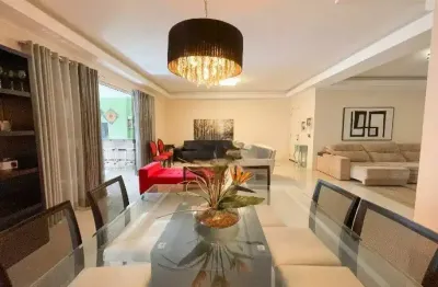 Excelente apartamento para locação anual, 270m do mar em meia praia