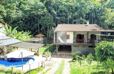 Casa com 5 dormitórios à venda, 309 m² por r$ 2.950.000,00 - carlos guinle - teresópolis/rj