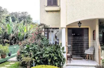Casa com 3 dormitórios à venda, 100 m² por r$ 450.000,00 - quebra frascos - teresópolis/rj