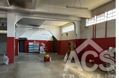 Loja Comercial de aproximadamente 230m2 em Igarapé/MG Esquina