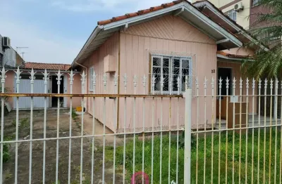 Casa com 3 quartos à venda na Rua Tiradentes, Morrotes, Tubarão