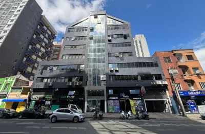 Apartamento totalmente mobiliado com moveis e eletrodoméstico dois quartos, e um lindo garden no bairro rebouças