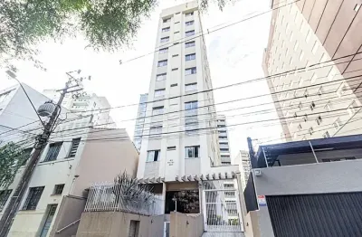 Apartamento com 1 dormitório para locação no Centro de Curitiba.