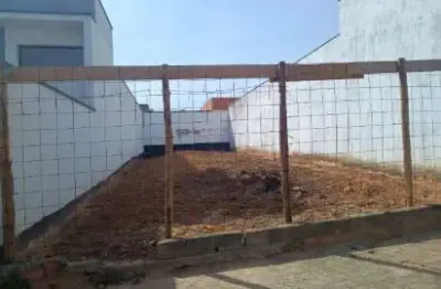 Terreno plano no jardim santa marta. bairro com fácil acesso para o centro e rod. castelo branco.
