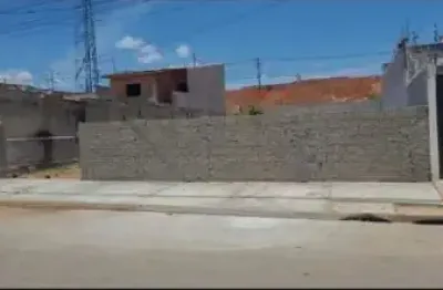 Terreno plano de 14 x 25 m no világio ipanema 2 a poucos metros da avenida ipanema.