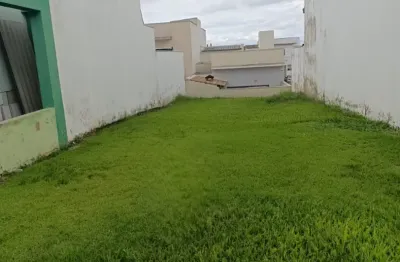 Terreno plano de 7 x 22 m no condomínio horto florestal 2.  fácil acesso para o centro ou para a castelo branco.