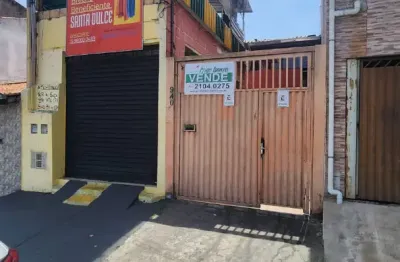 Salão comercial e casa com 2 quartos no fundo na avenida edward fru fru no jd. são guilherme.
