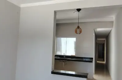 Linda casa c/ 2 dorm. sendo 1 suíte no parque são bento com todo tipo de comércio na vizinhança.