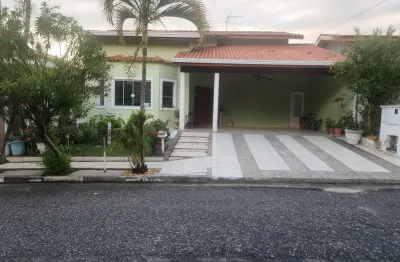 Ótima casa no condomínio ibiti do paço. estuda um apto até 300 mil.