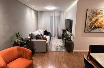 Belíssimo apartamento com móveis planejados. 5 minutinhos a pé da padaria real do centro.