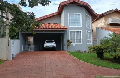 Lindo sobrado no condomínio granja olga. dormitórios em baixo. venda de