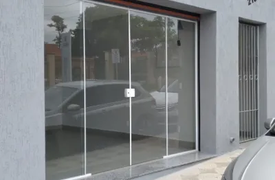 Casa com edícula e salão comercial no melhor ponto da vila hortênsia.