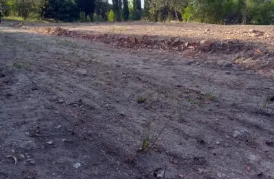 Terreno com 800 m² próximo do asfalto no bairro genebra. fácil acesso pela raposo tavares.