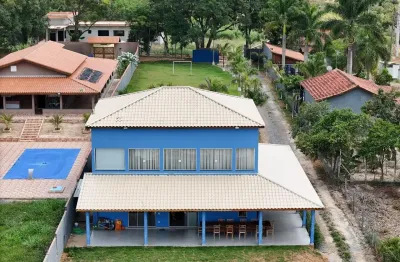 Belíssima chácara com 4225 m² com fundo para lago piscoso, no asfalto e documentada.