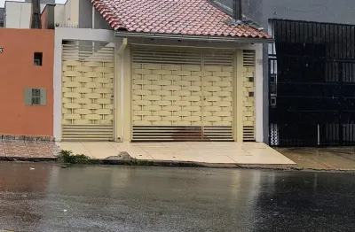 Atenção: são 2 casas individuais no pq são bento reformadas.