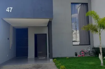 Lindo sobrado com piscina no condomínio reserva ipanema.  no valor anunciado estão condomínio e iptu inclusos.