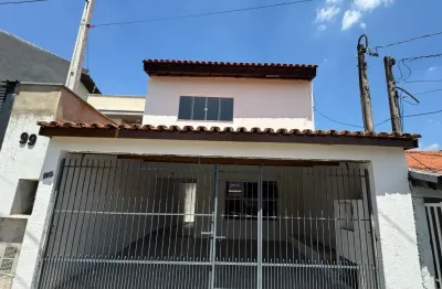 Ótimo sobrado com 185 m², 3 dormitórios, no jardim montevidéo.