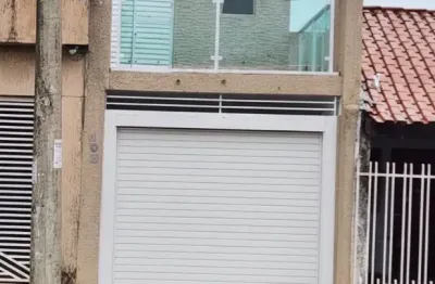 Sobrado com duas suítes na Vila Santana. Excelente bairro pertinho do centro.