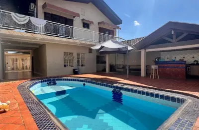 Sobrado com piscina à venda no jardim bandeirantes  em mogi guaçu