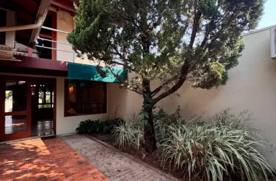 Casa térrea com mezanino à venda no bairro tucura em mogi mirim