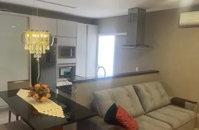 Casa com 2 quartos, 1 sendo suite com closet e 3 vagas de garagem no burle marx