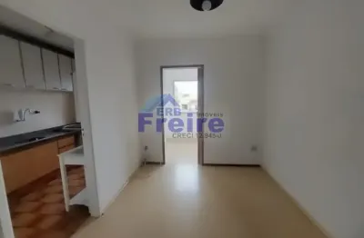 1 Vaga coberta, prédio com elevador! Localizado na Av. do Taboão!