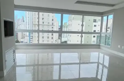 Apartamento 135 m² no centro de balneário camboriú – 3 suítes e 2 vagas