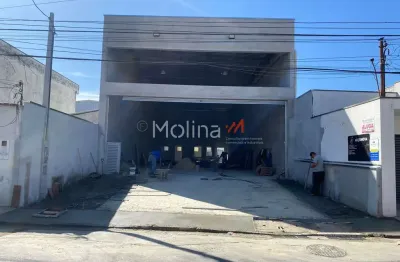 Ponto comercial para alugar na Rua Basílio Batalha, Vila Vitória, Mogi das Cruzes