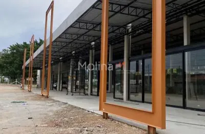 Ponto comercial para alugar na Rodovia Pedro Eroles, Jardim Aracy, Mogi das Cruzes