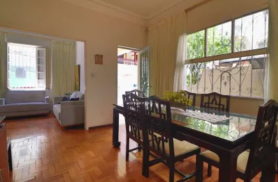 Casa com 3 quartos à venda na Rua Doutor Tavares de Macedo, 240, Icaraí, Niterói