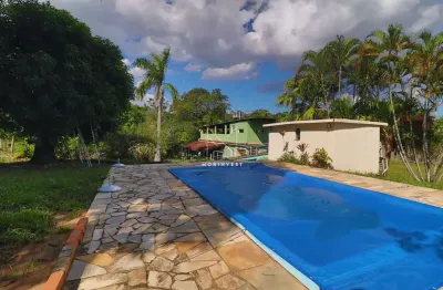 Chácara com pomar e casa de 3 quartos com piscina em calundu itaboraí rj