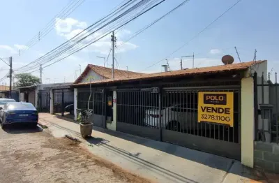 Casa com 5 quartos à venda na L6, Feliz, Goiânia