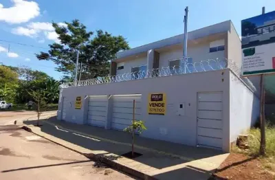 Sobrado com 3 dormitórios à venda, 98 m² por R$ 450.000,00 - Residencial Recanto do Bosque - Goiânia/GO