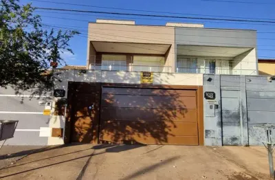 Casa com 4 quartos à venda na Cedro, Jardim Mariliza, Goiânia